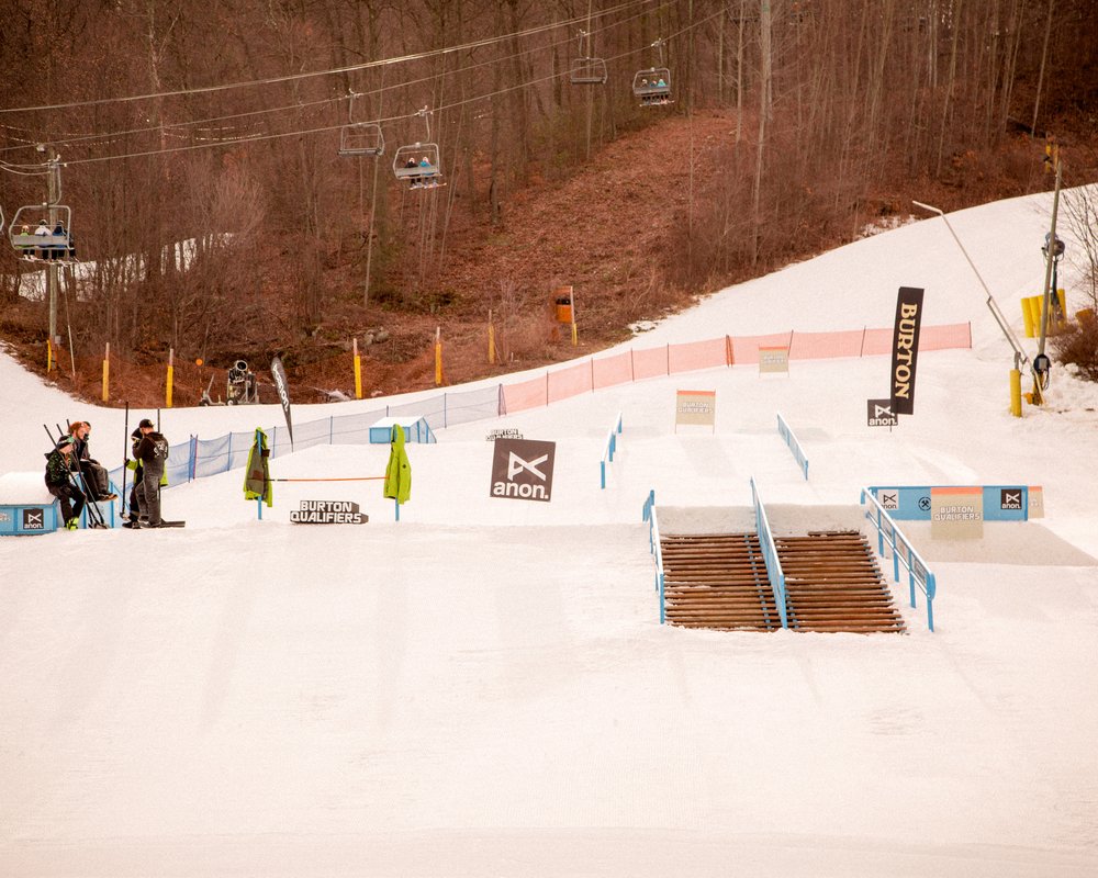 Amateur Snowboarding in the Garden State at Burton Qualifiers Stop 3 New Jersey image pic