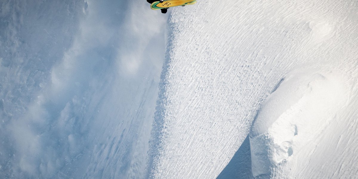 Which Boards Do the Burton Team Ride In Powder