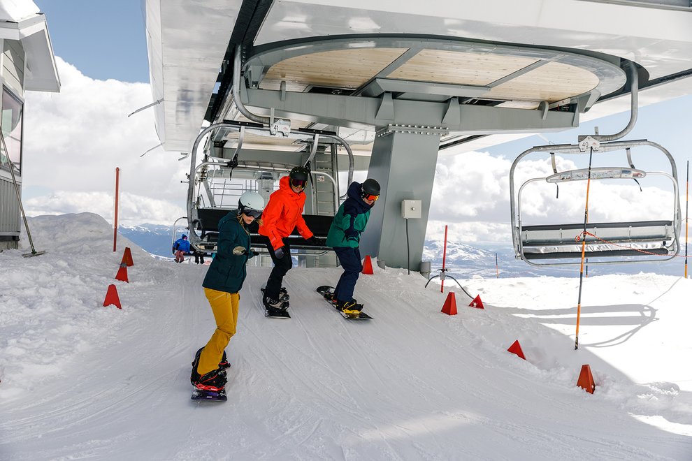 snowboarding-for-beginners-lessons-chairlift.jpg